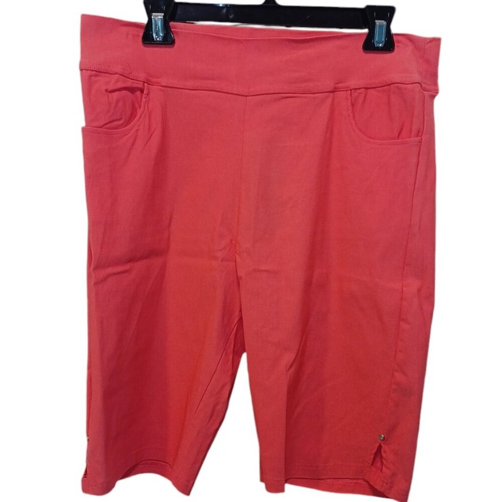 NEW WITH TAGS Creation Coral Capris - summer - resort vacation cruisewear - 4435